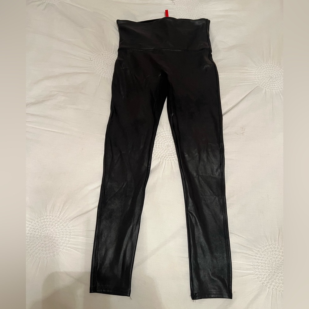Women’s Spanx Black Faux Leather Leggings size xl - Picture 2 of 4
